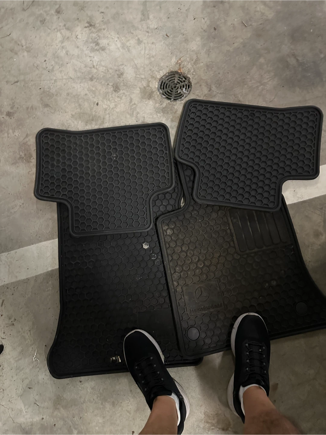 Mercedes-Benz Roof Racks and Floor Mats - photo 2