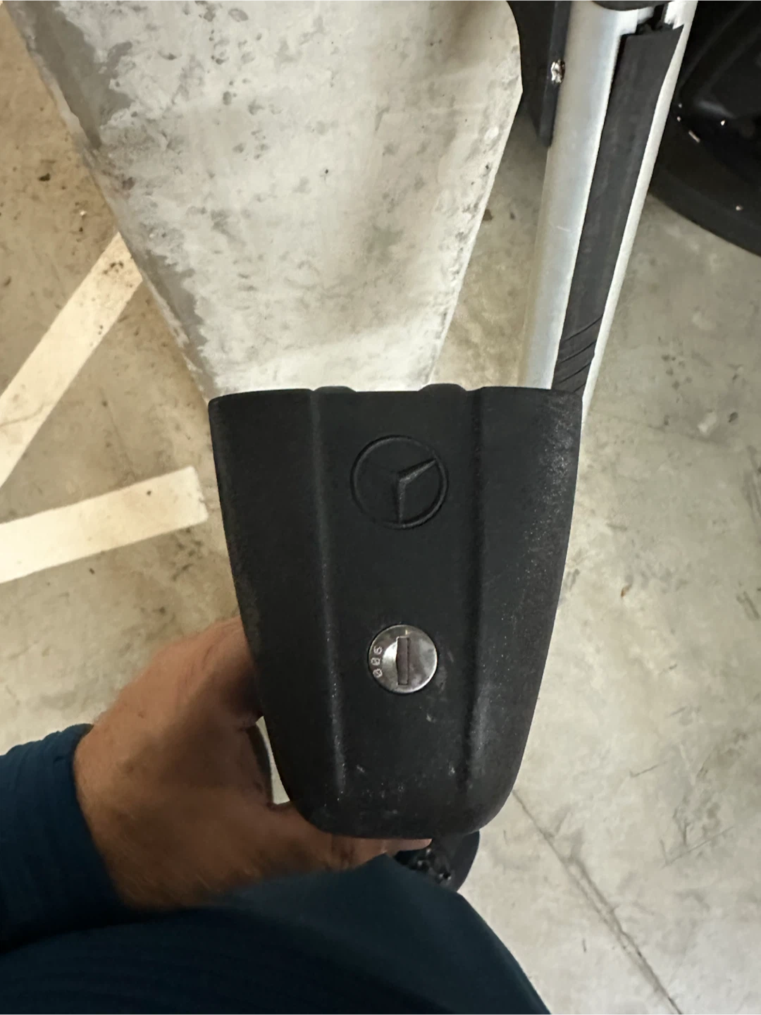 Mercedes-Benz Roof Racks and Floor Mats - photo 3
