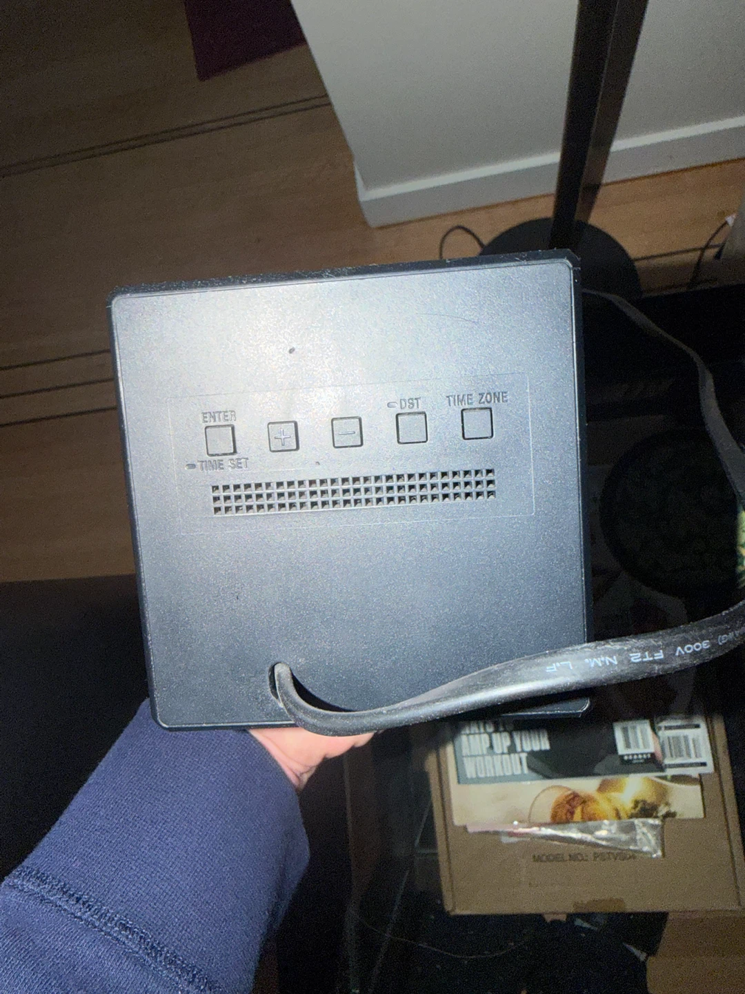 Sony AM/FM Alarm Clock Radio - photo 3