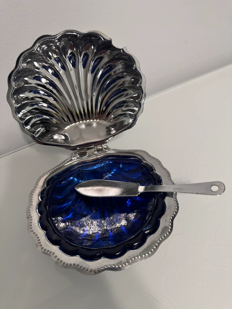 Vintage Clam Shell Butter Dish with Spreader - photo 2