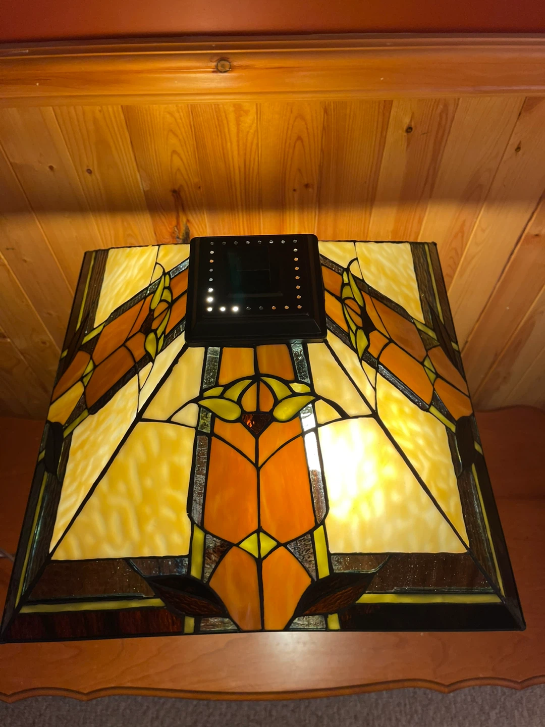 A large beautiful Tiffany Style stained glass table lamp - photo 4