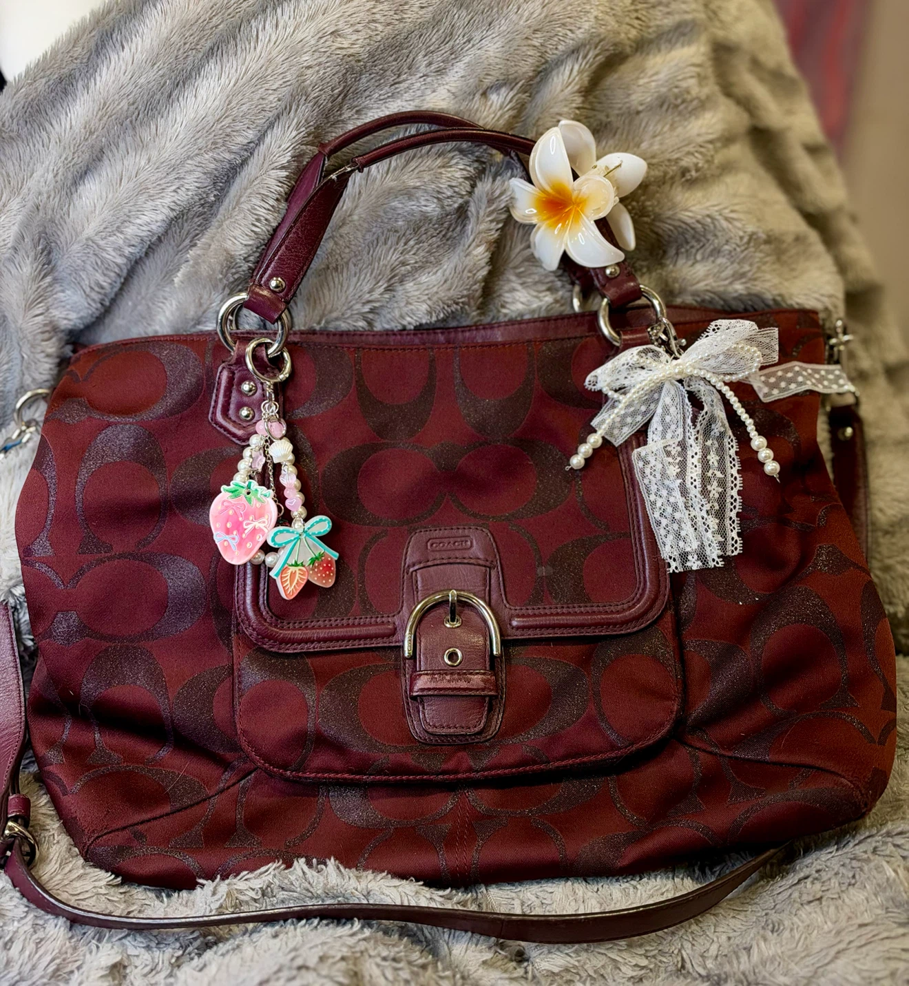 Authentic Coach Signature Campbell Shoulder Bag