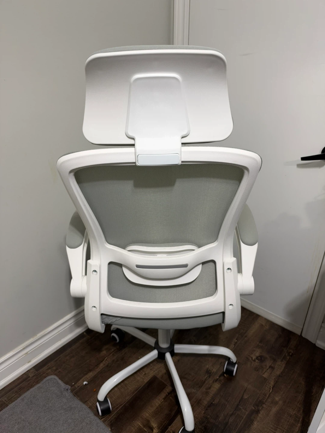 White Ergonomic Office Chair with Headrest
