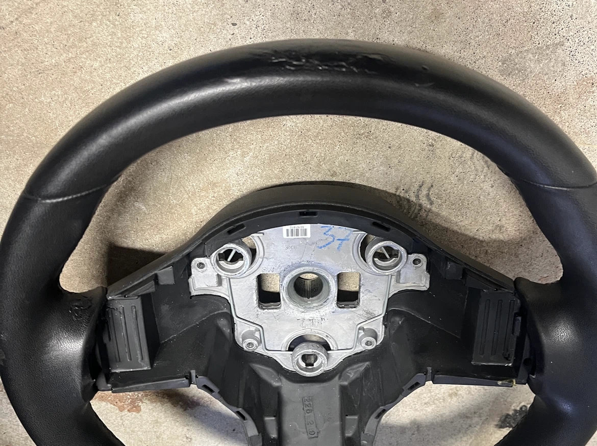 Tesla model 3 model Y steering wheel - photo 2