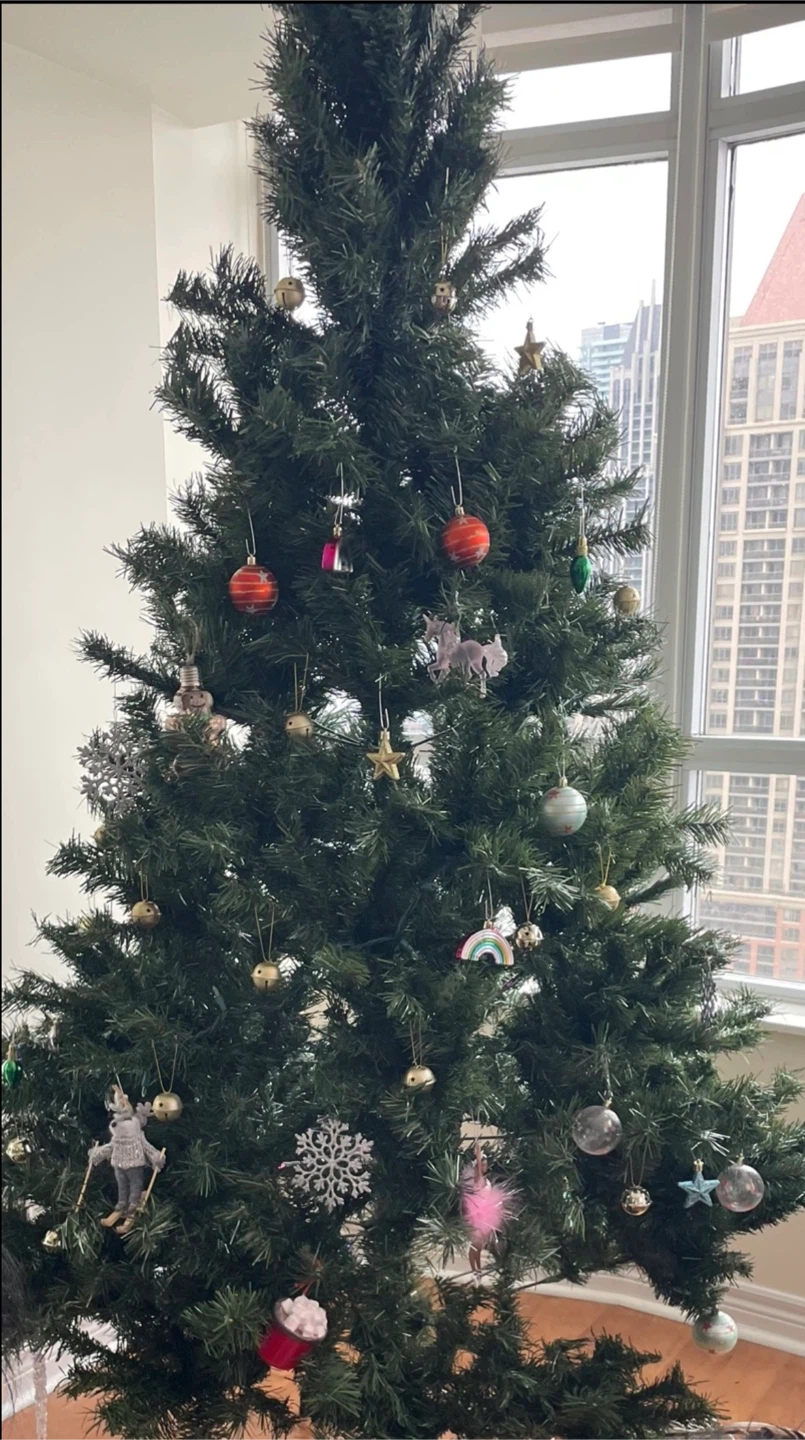 Artificial Christmas Tree – Over 6 ft | Storage Bag Included