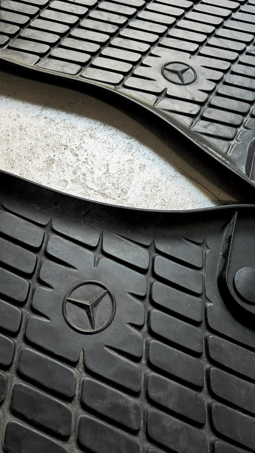 Mercedes-Benz Rubber Floor Mats - photo 2