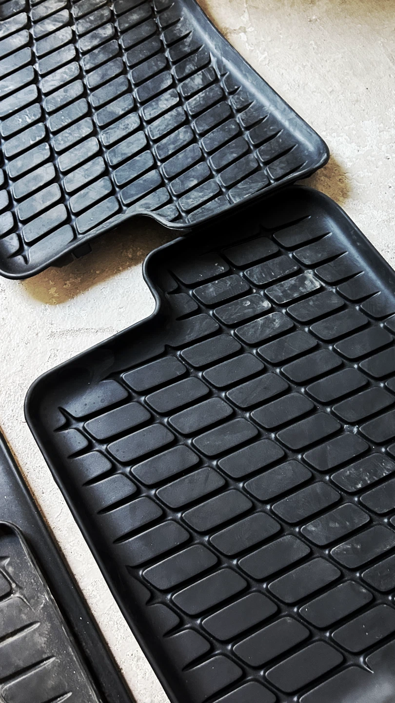 Mercedes-Benz Rubber Floor Mats - photo 3