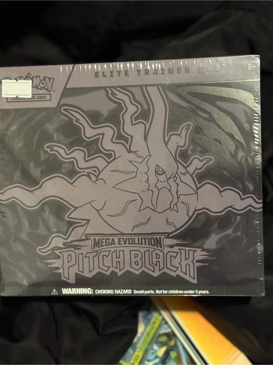 Pokemon Mega Evolution Pitch Black Elite Trainer Box