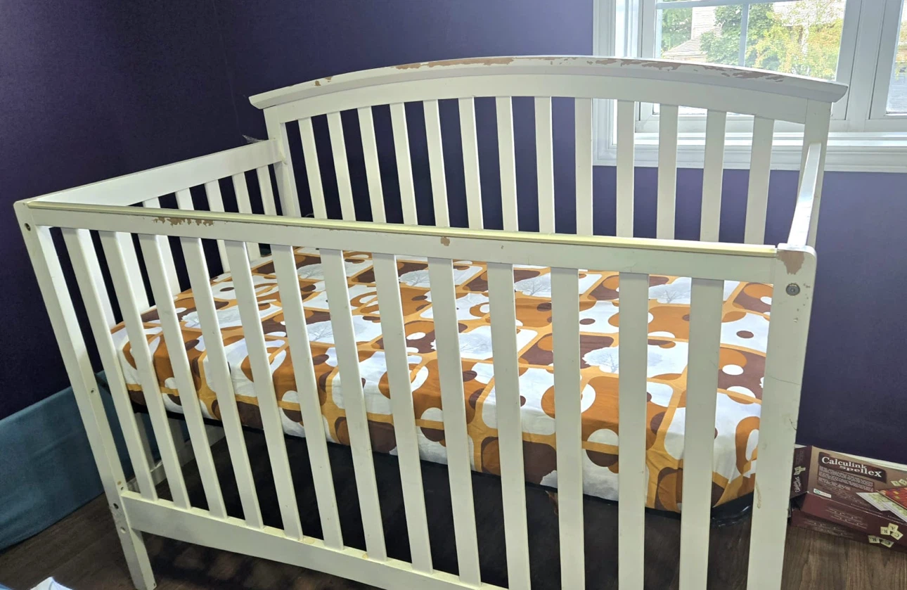 Crib - photo 2