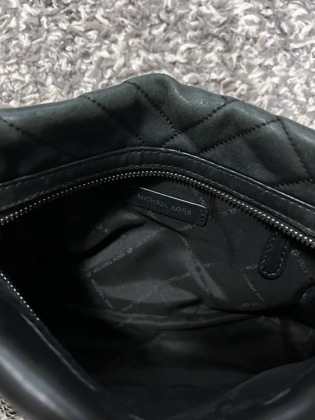 Authentic Michael Kors Quilted Black Shoulder Bag - photo 3