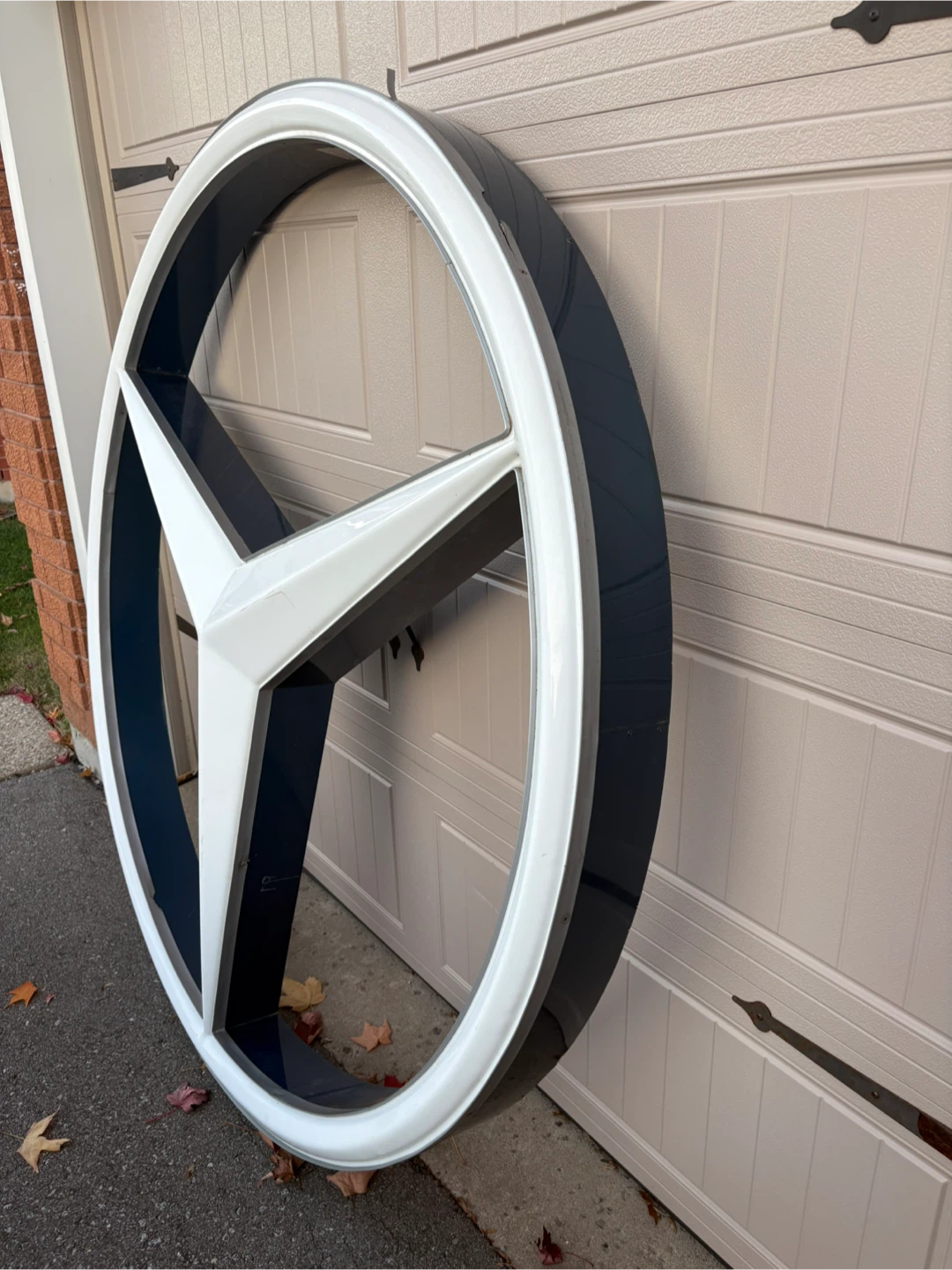 Mercedes-Benz Dealership Sign - photo 2