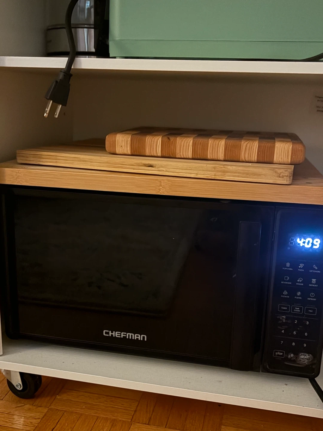 Chefman Microwave Black