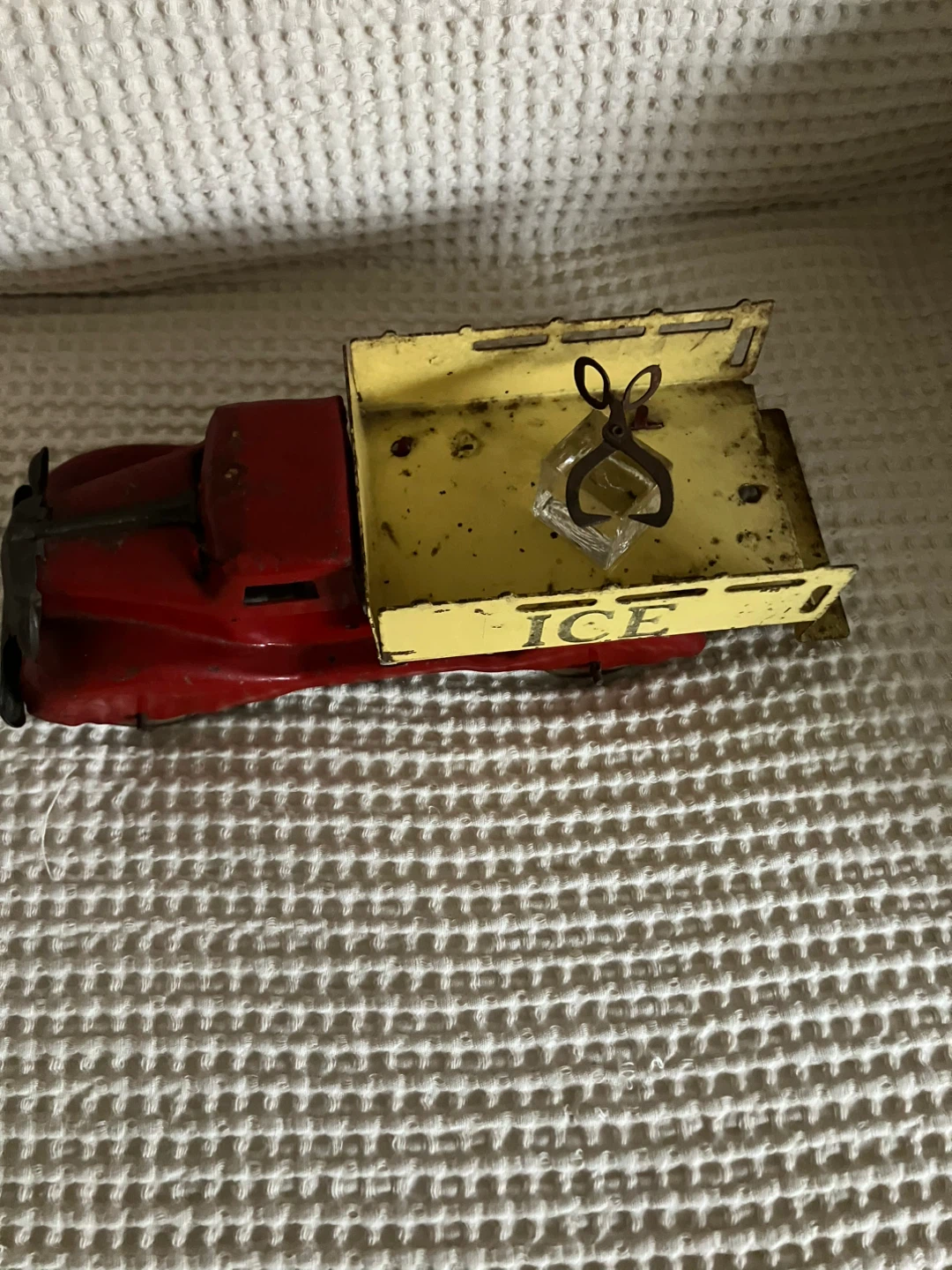 Vintage Metal Ice Truck Toy - photo 2