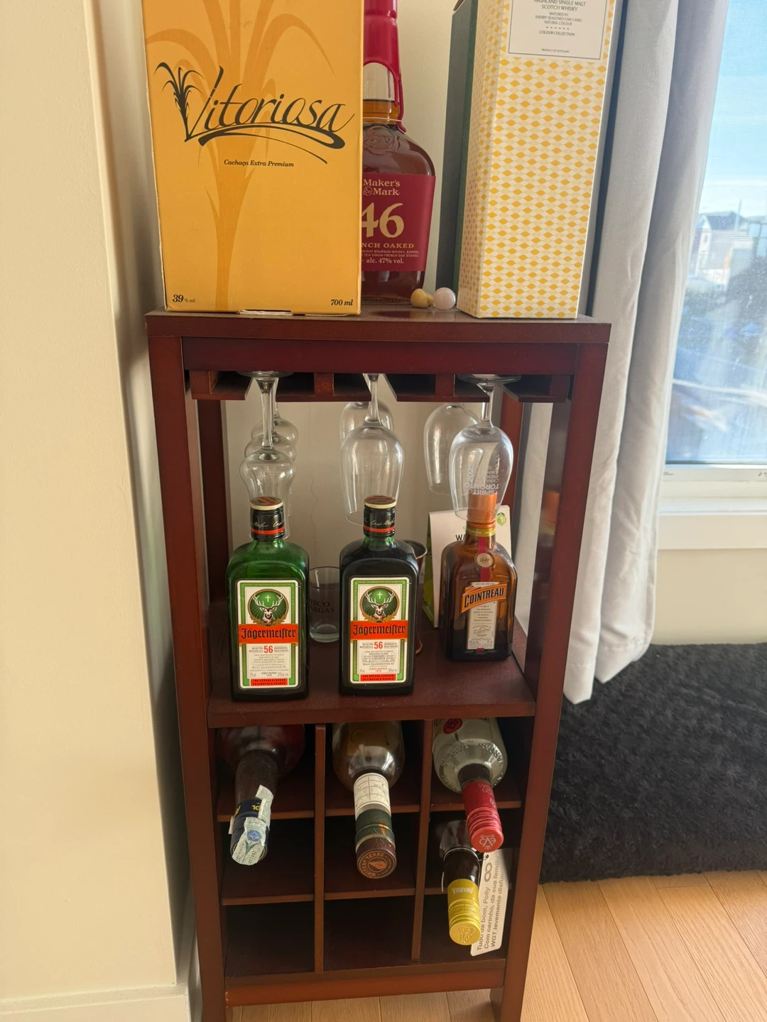 Wooden Wine and Liquor Bar Stand