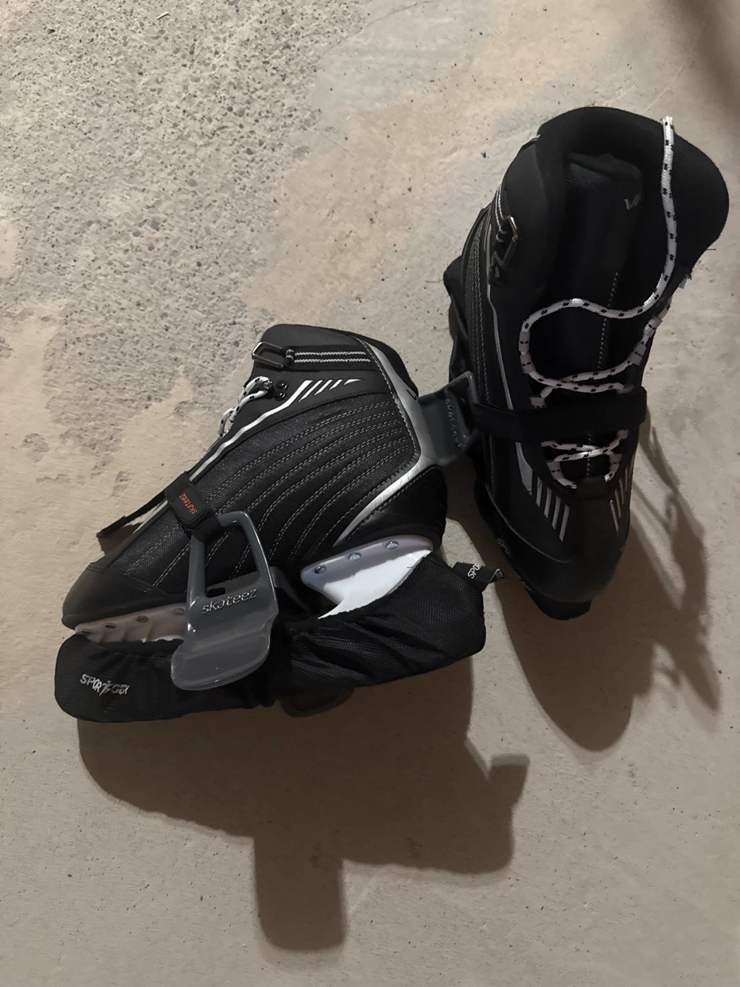 Vic Hockey Skates with Skateez Size US 9 - photo 3