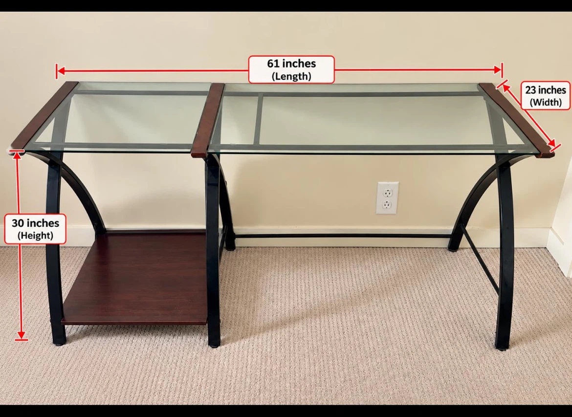 Desk - photo 2