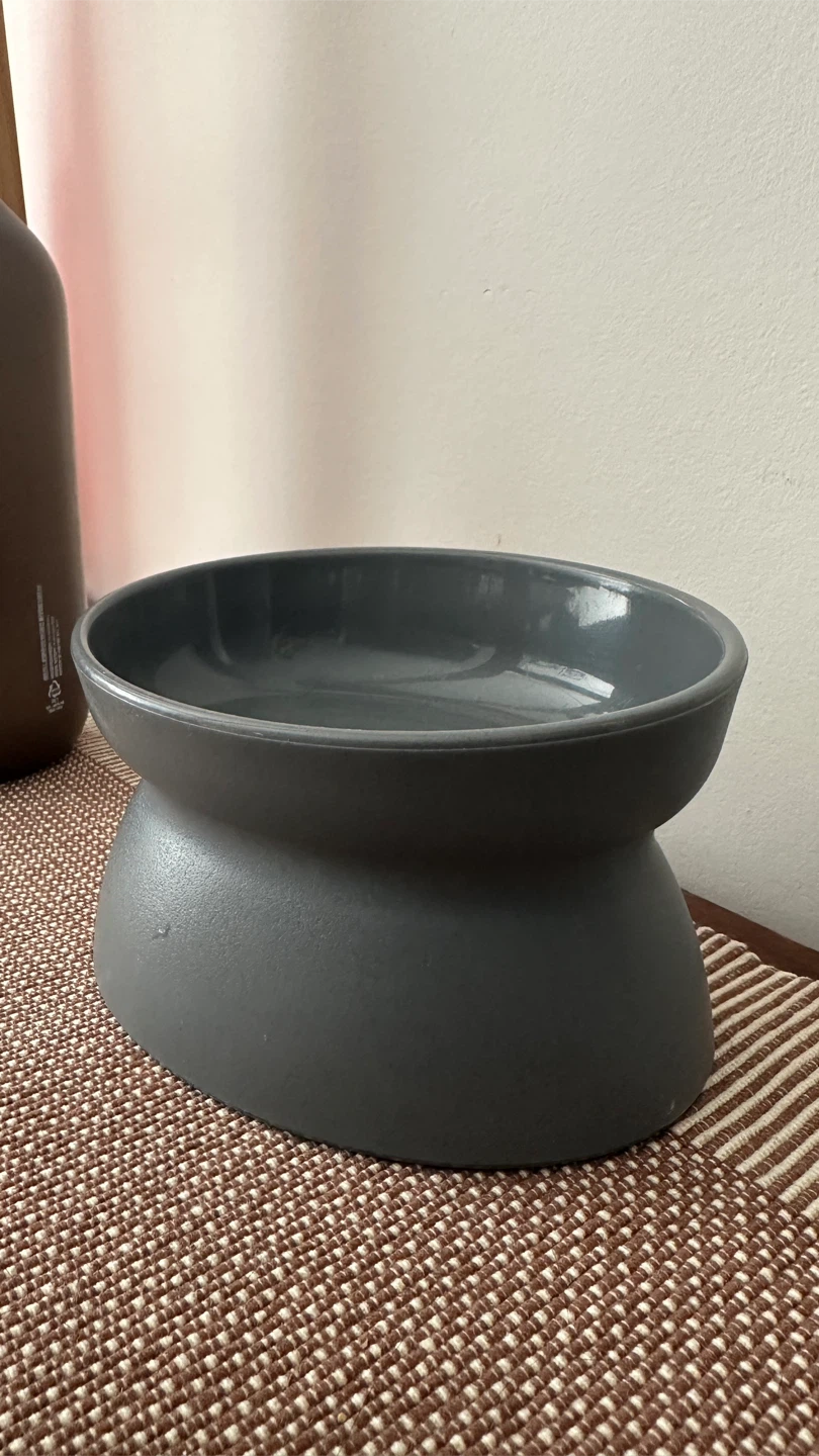 Set of Two Elevated Pet Bowls - photo 2
