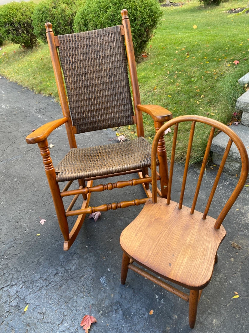 Wooden Rocking Chair and Small Chair take both for 39.00 - photo 4
