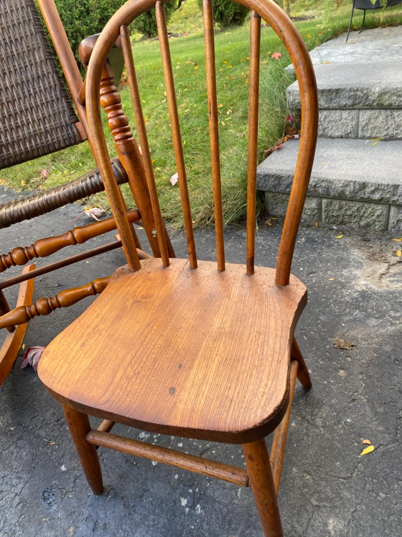 Wooden Rocking Chair and Small Chair take both for 39.00 - photo 5