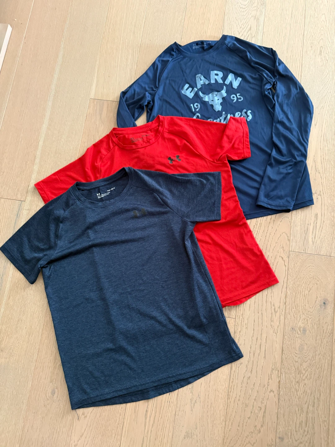 Under Armour youth boy size large tops and tshirts