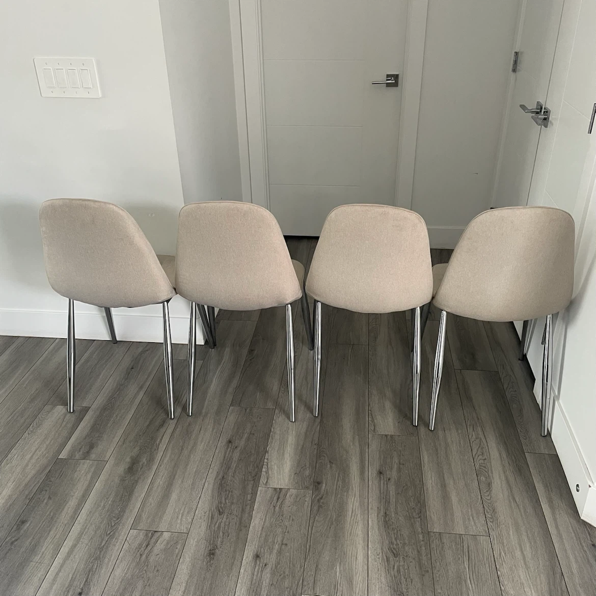4 Beige Dining Chairs - photo 3