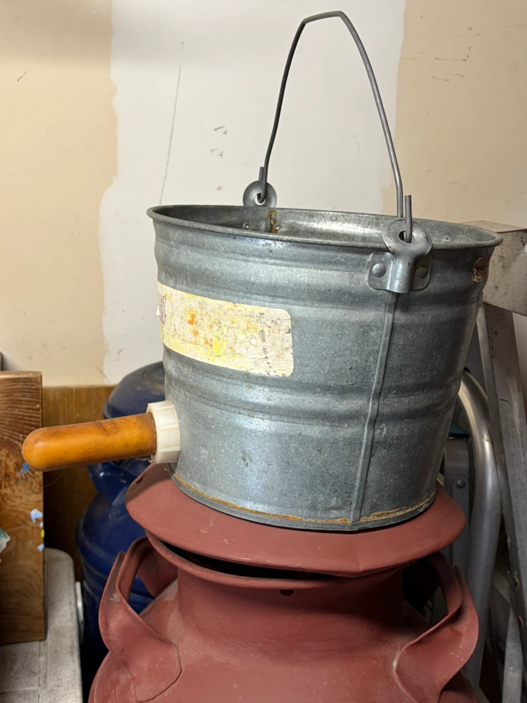 Vintage Galvanized Metal Calf Feeding Pail - photo 2