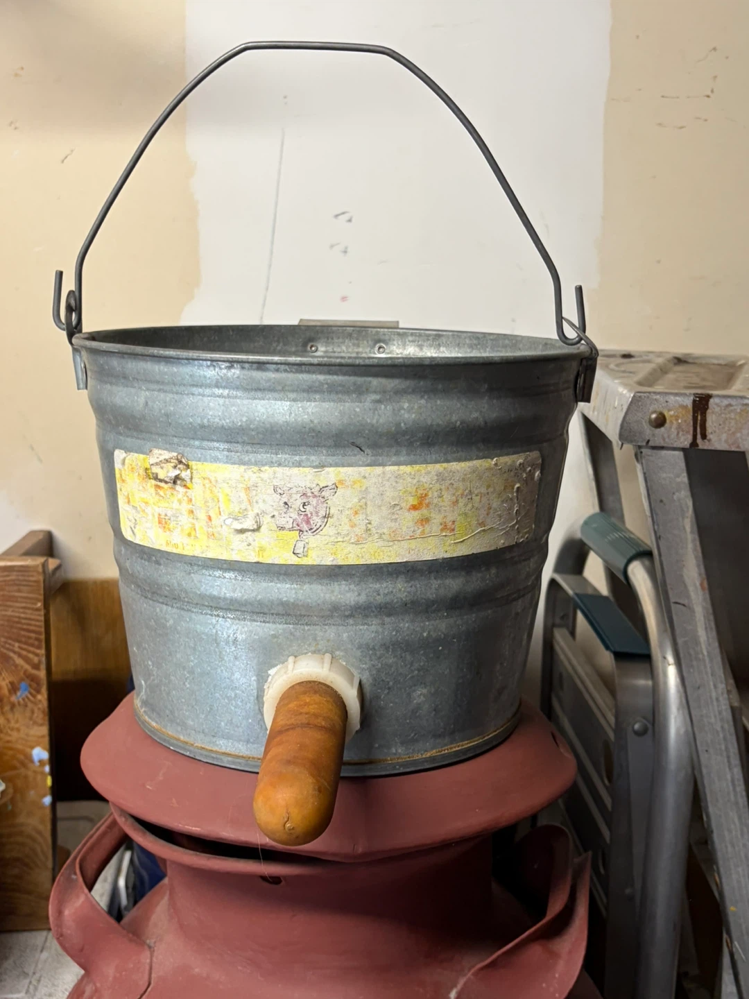 Vintage Galvanized Metal Calf Feeding Pail - photo 3