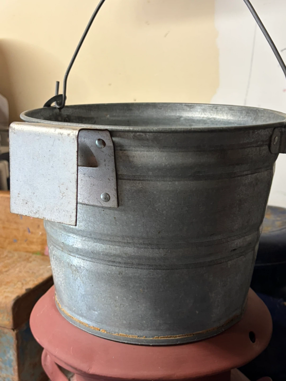 Vintage Galvanized Metal Calf Feeding Pail - photo 5