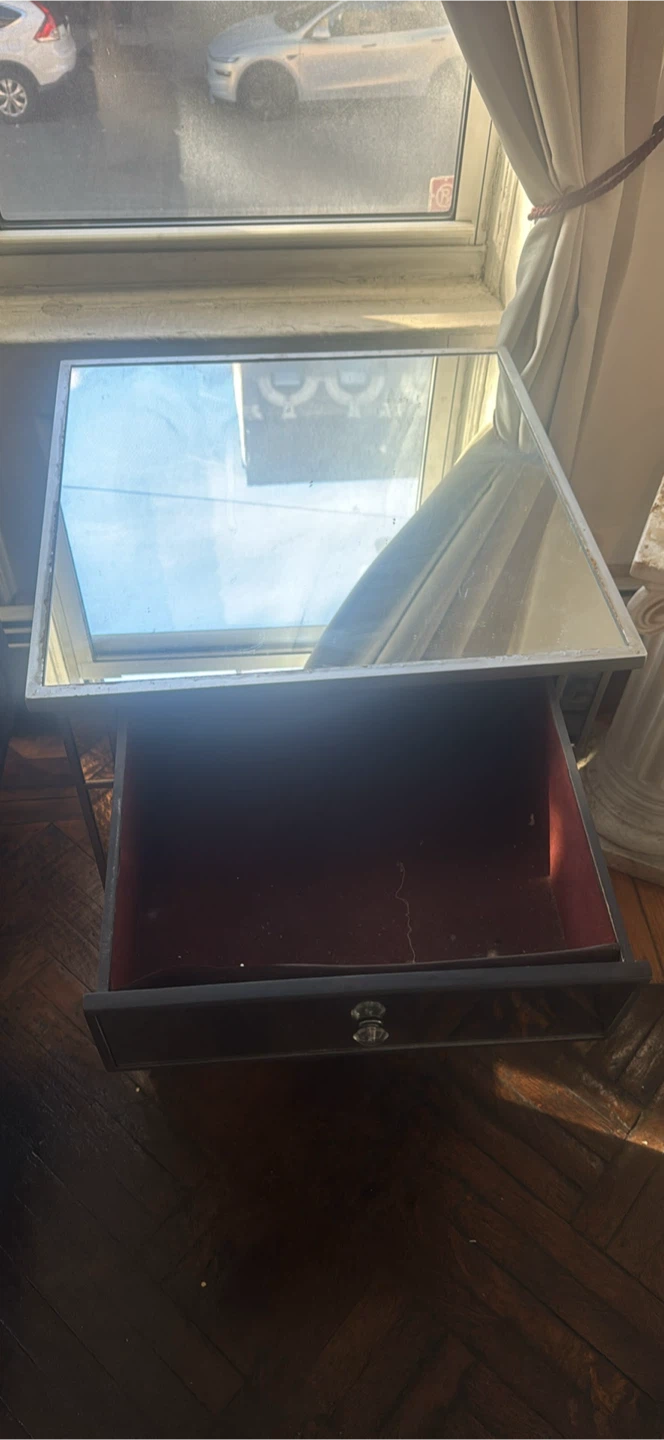 2 Mirrored Side Table with Drawer - photo 3