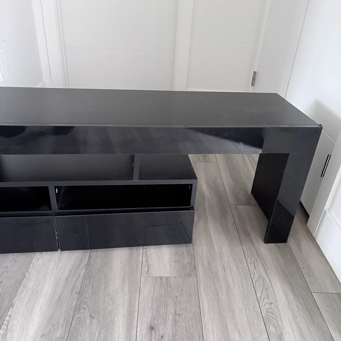 TV Stand - photo 5