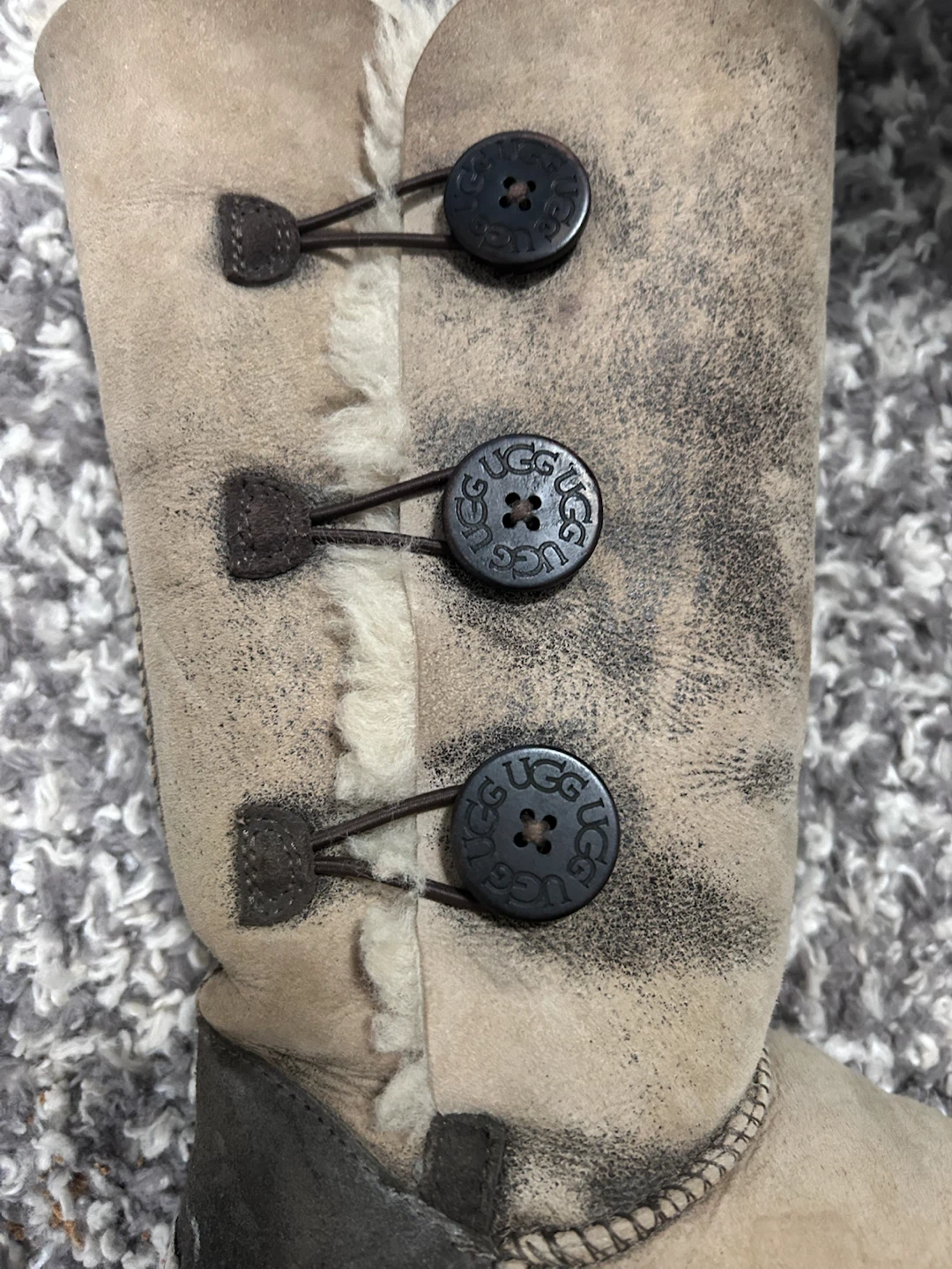 Authentic UGG Bailey Button Boots - Size 7 - photo 3
