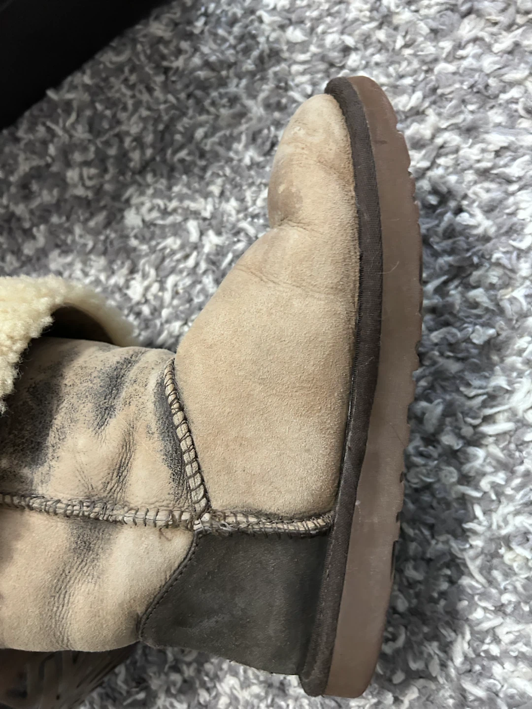 Authentic UGG Bailey Button Boots - Size 7 - photo 5