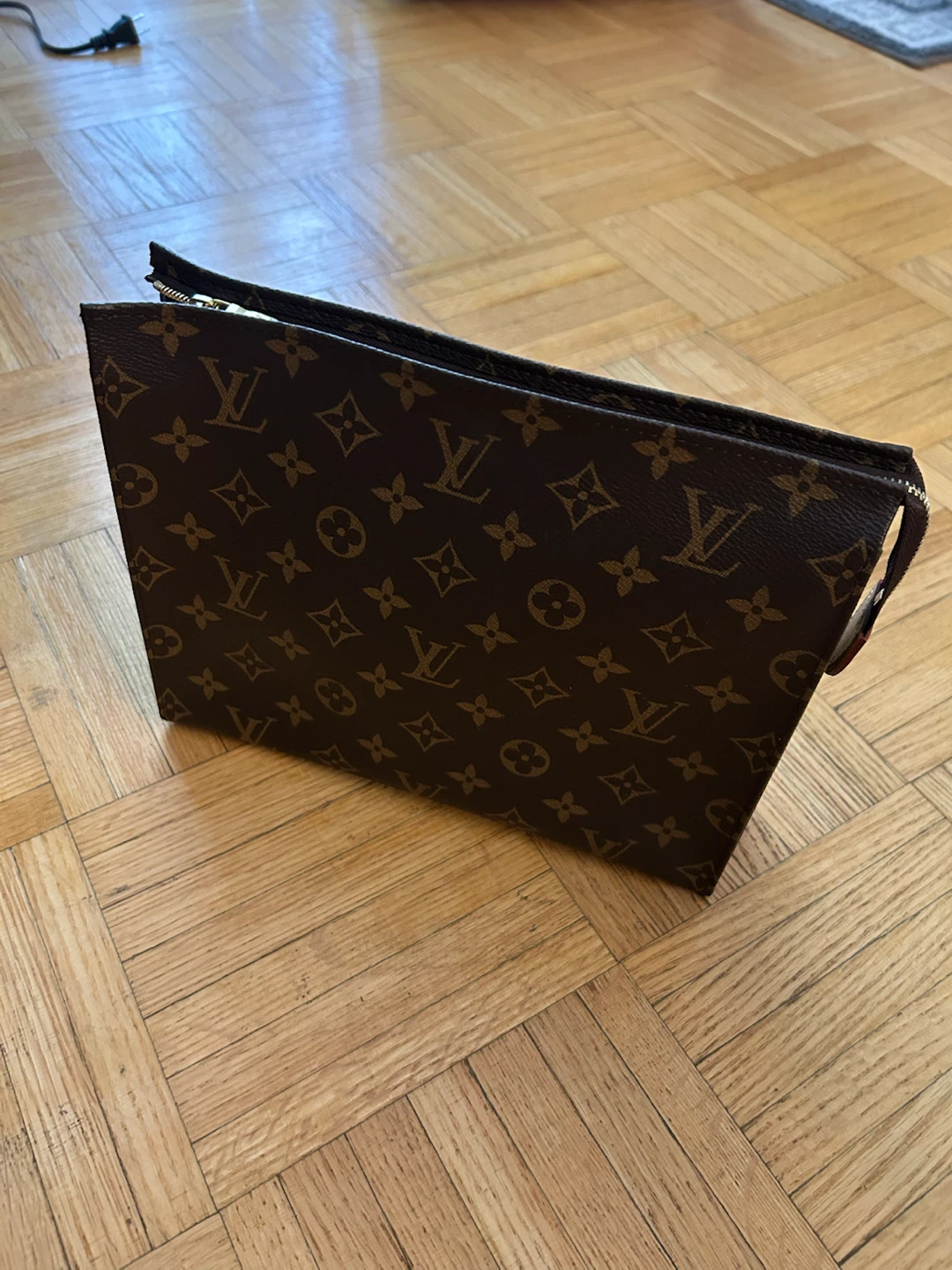 Louis Vuitton Monogram Toiltry 26 - photo 3