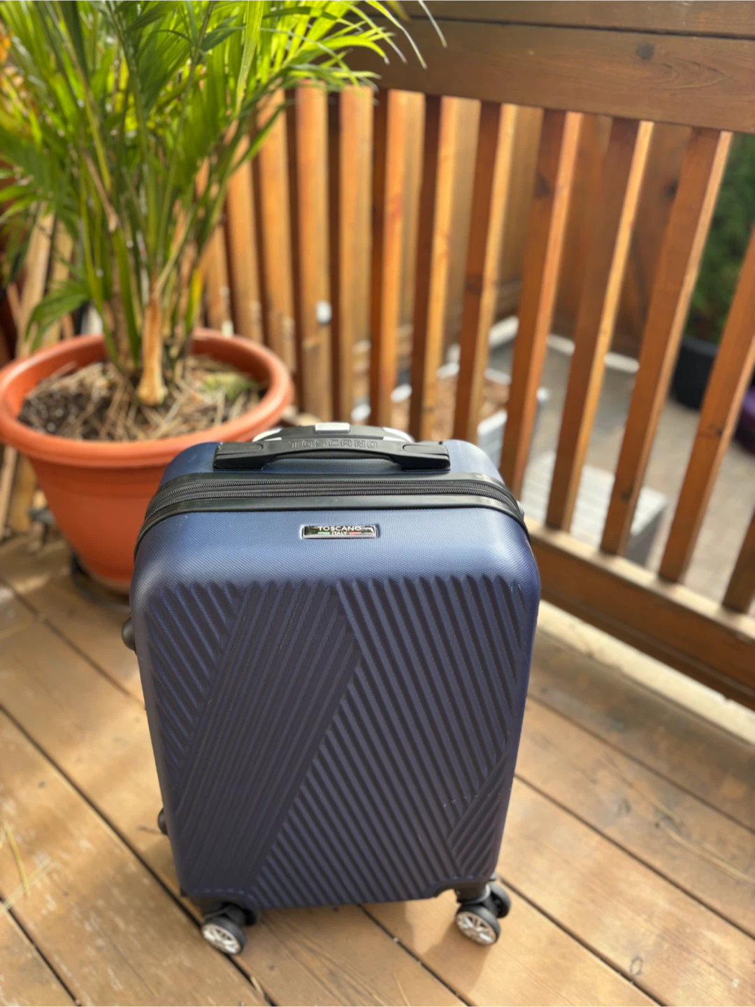 Carry on Toscano Blue Hardshell Spinner Luggage