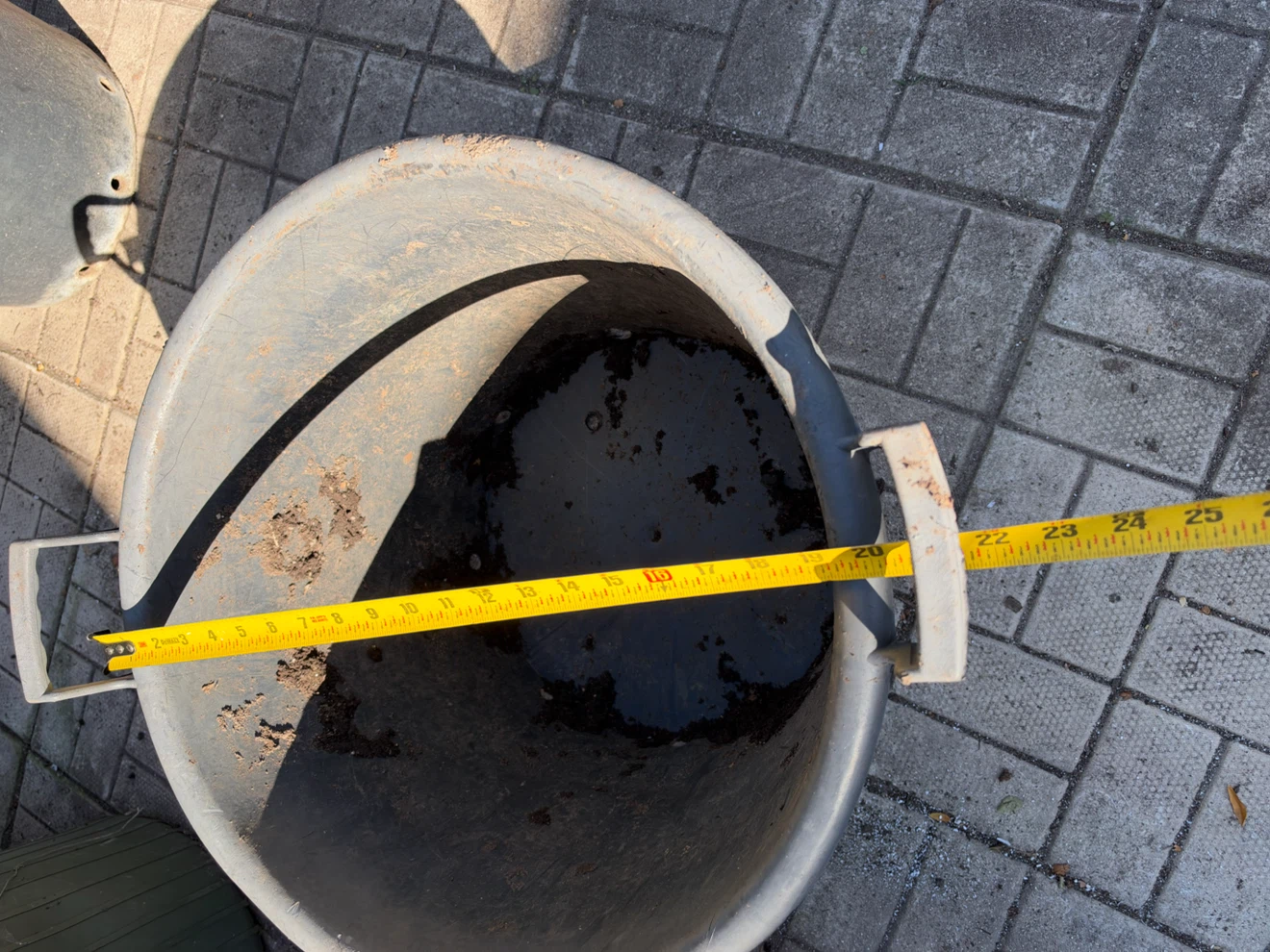 43 litres Large Plastic Utility Bucket - photo 3