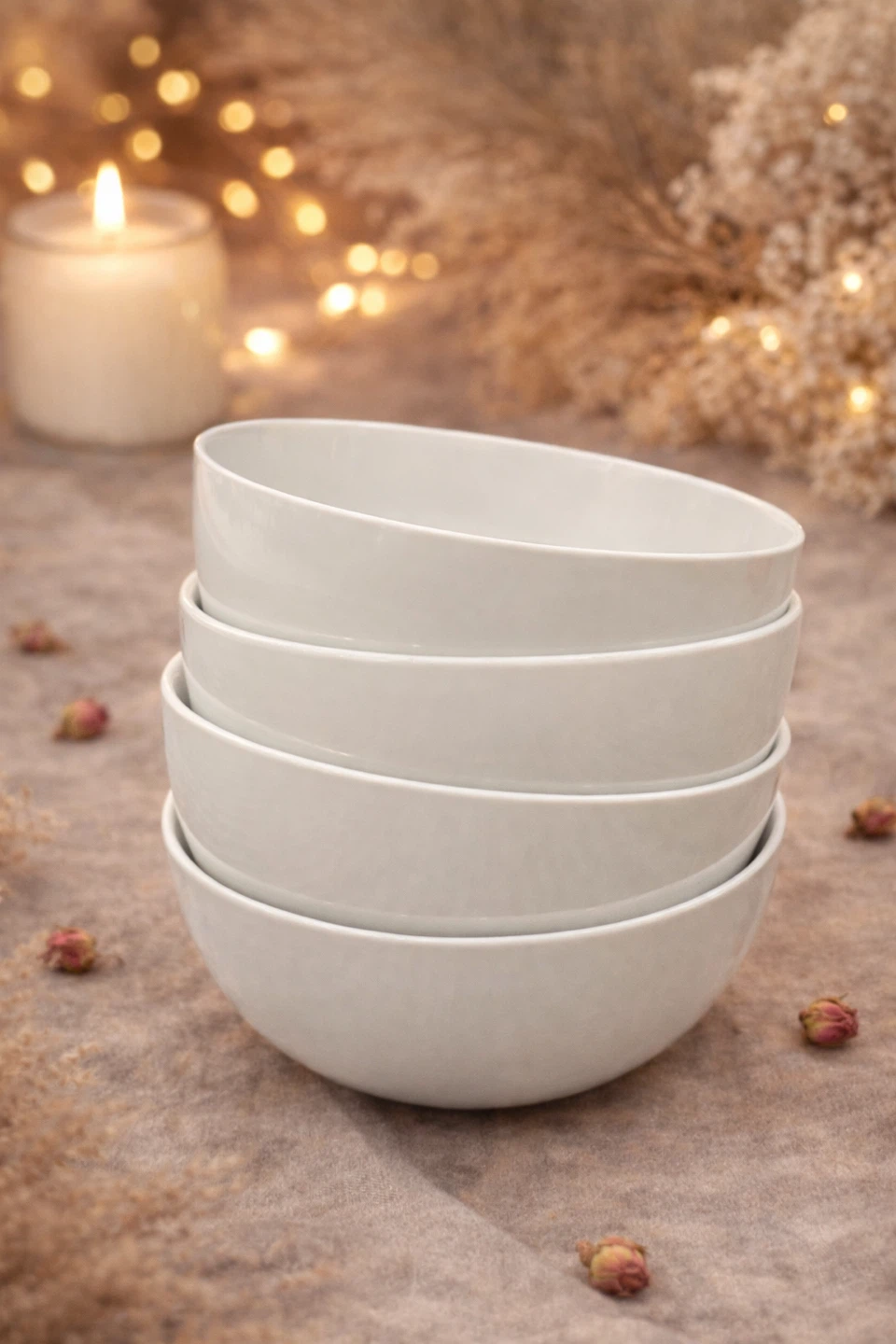 Set of 4 white ceramic bowls