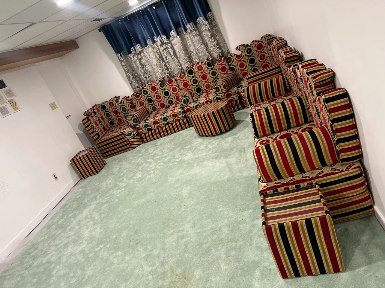 Middle Eastern Style Floor Seating Set - photo 3