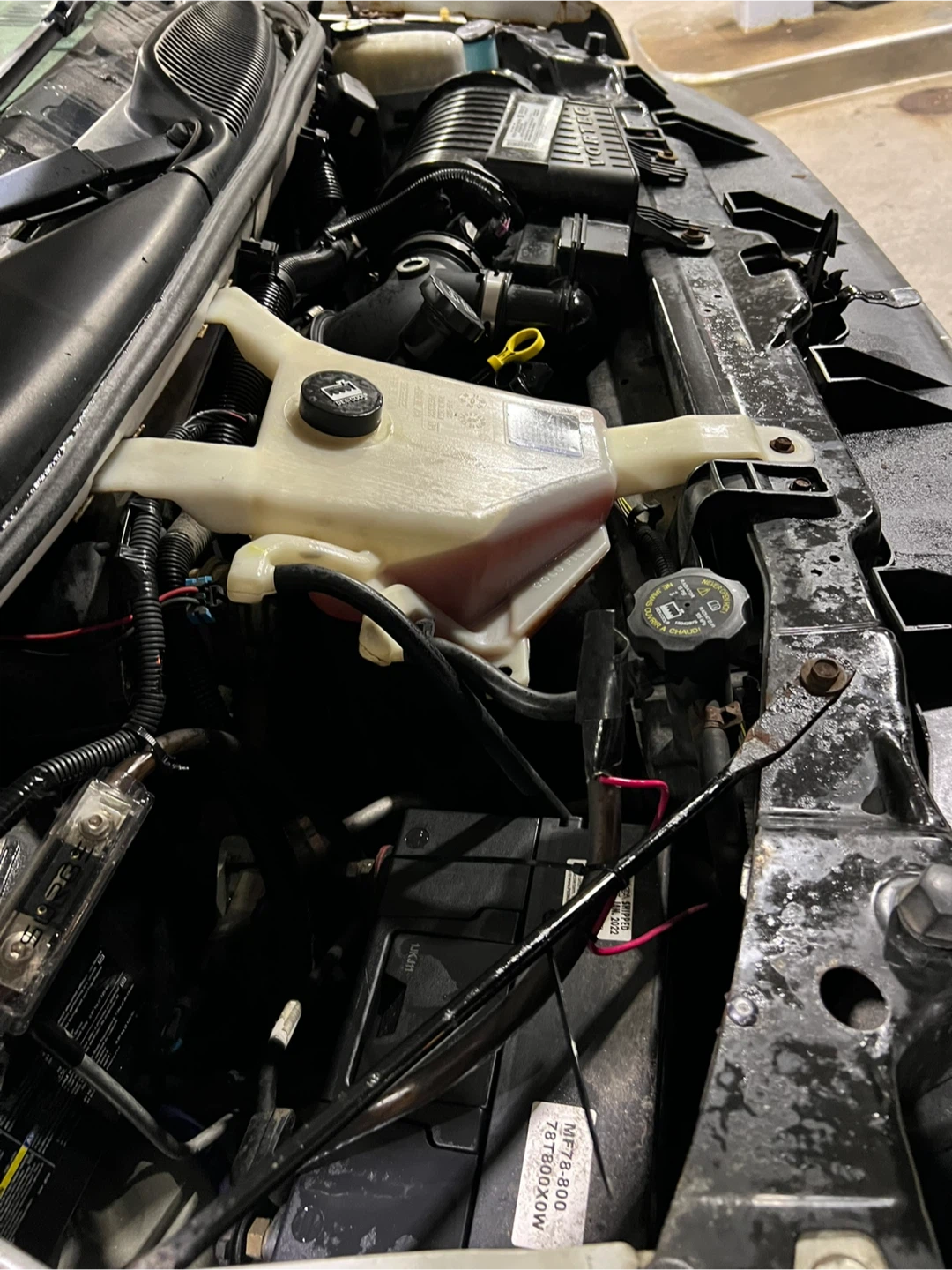 2008 Chevy express 2500 heavy duty. Runs perfect. - photo 5
