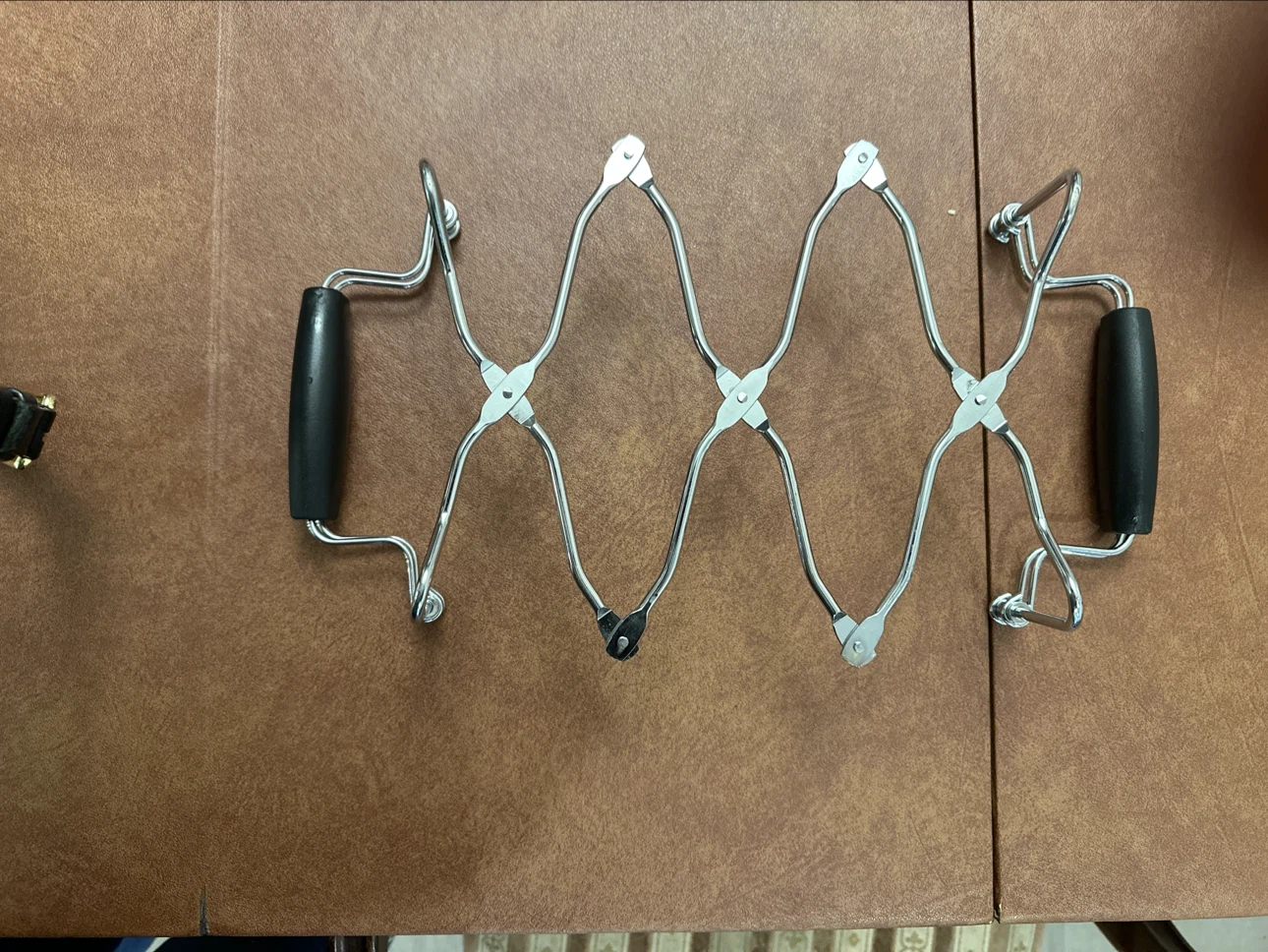 Expanding Metal Trivet - photo 2
