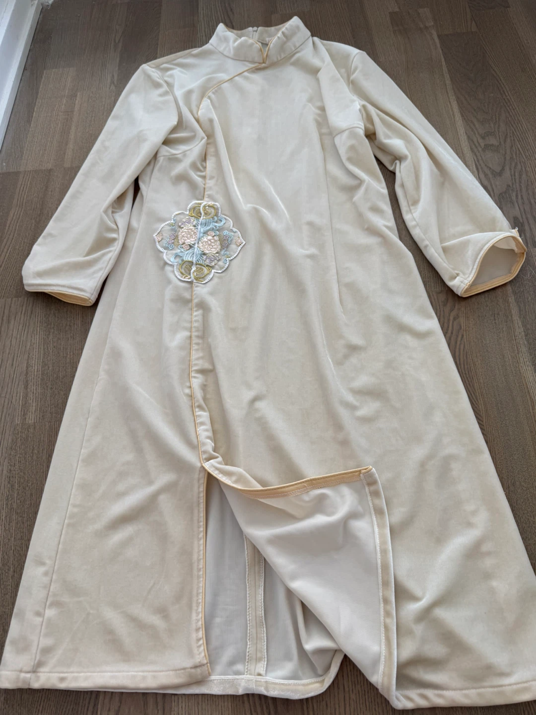 Cream velvet Qipao dress - photo 2