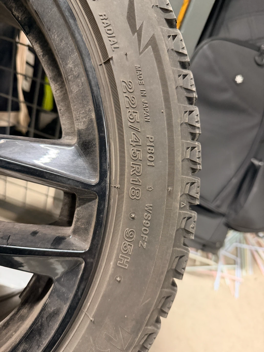 Set of 4 Bridgestone Blizzak WS90 Winter Tire 225/45R18 - photo 4