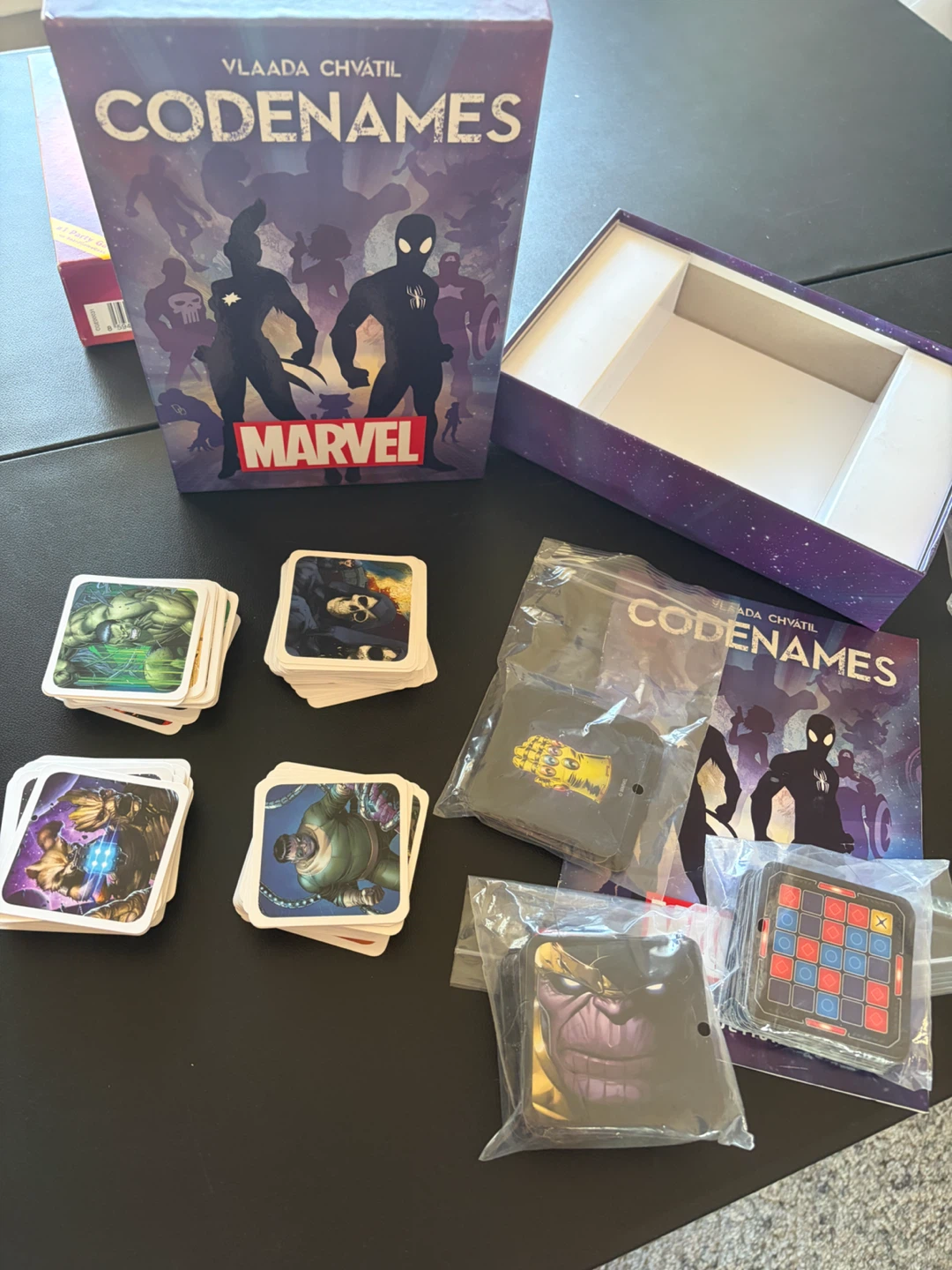 Codenames + Codenames Marvel board game - photo 3