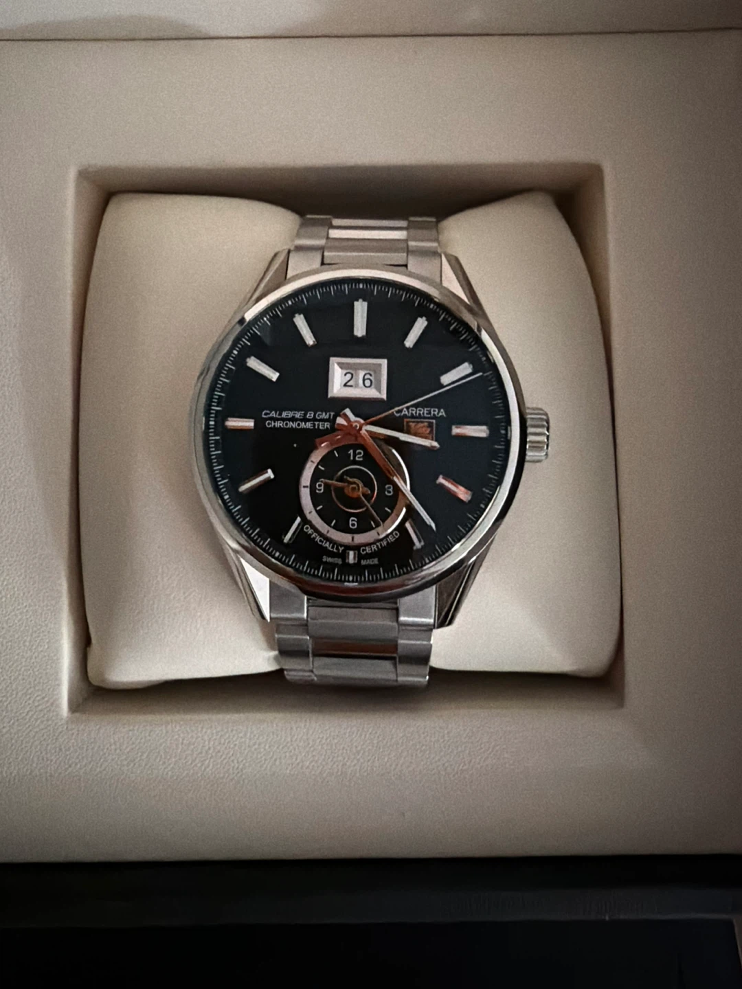 TAG Heuer Carrera Calibre 8 GMT - photo 2