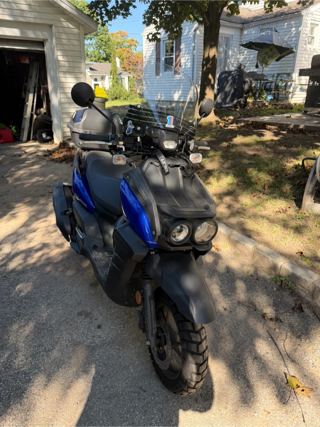Blue Yamaha Zuma Scooter - photo 2