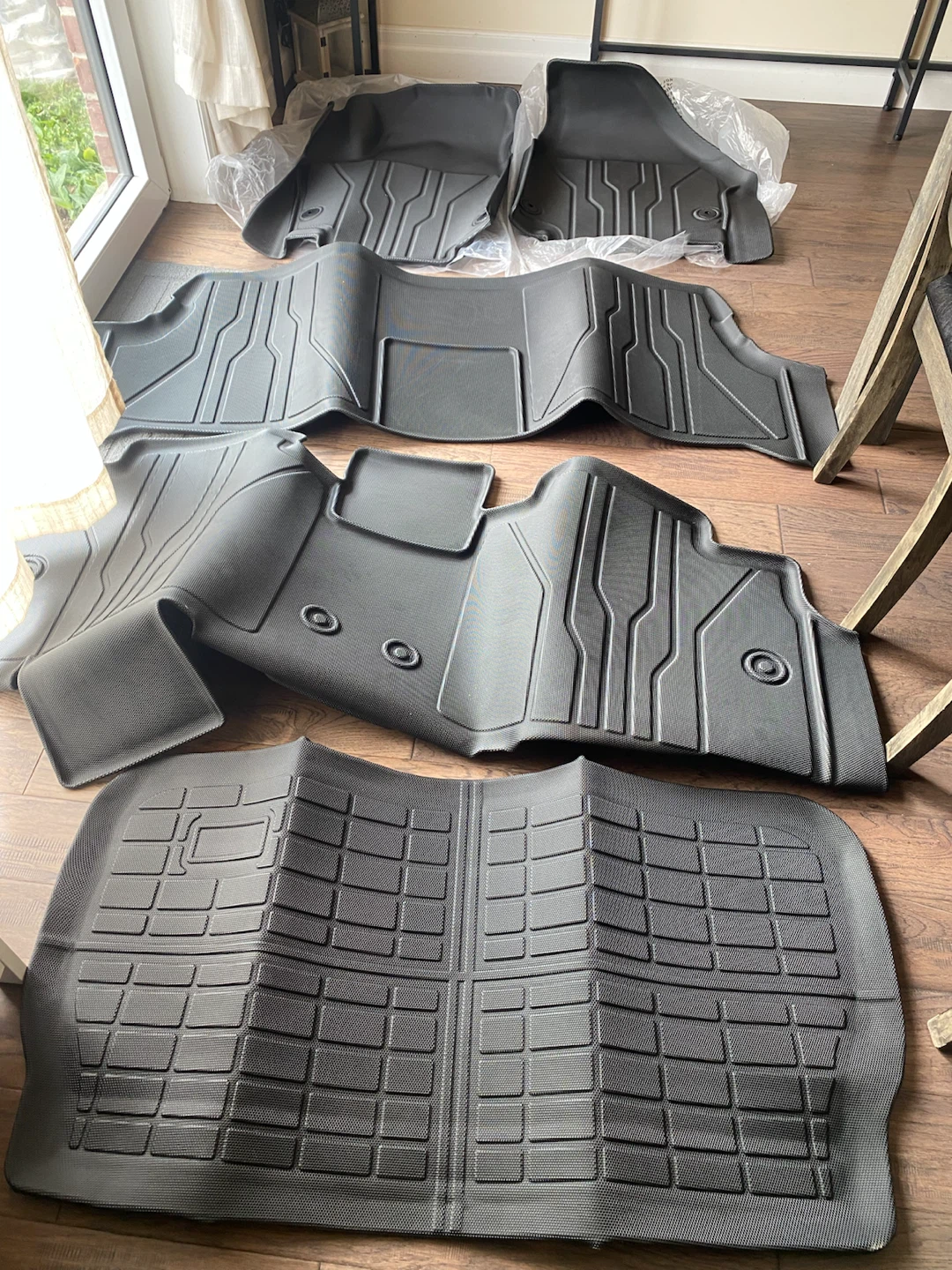 floor mats fit Chrysler Van - photo 2