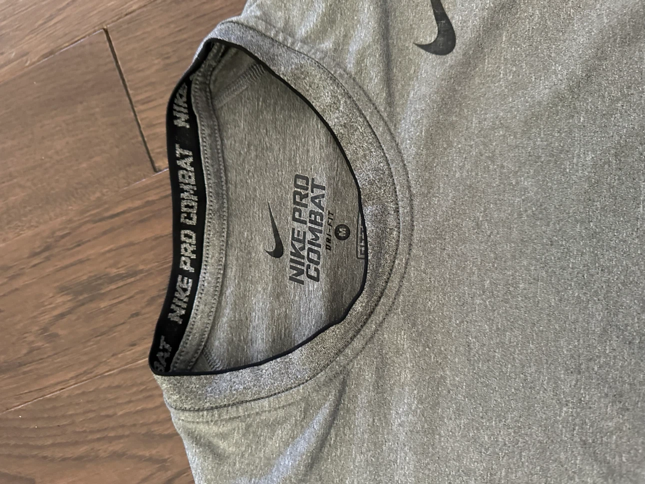 Nike pro sleeveless top - men’s medium - photo 2