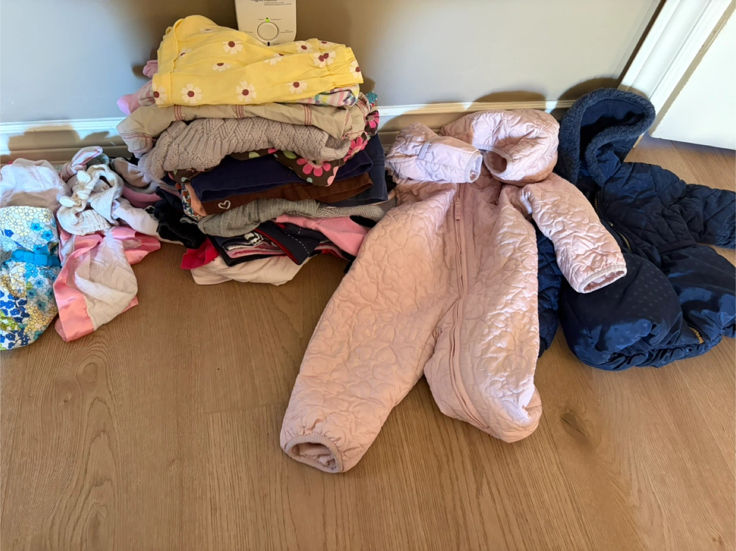 30+pc 6-12 m Girls Clothing Bundle