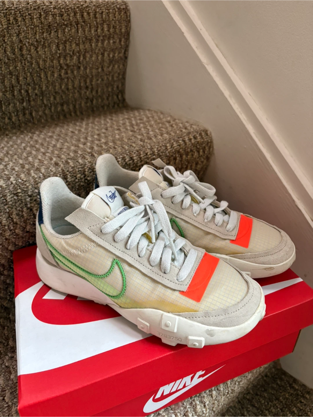 Nike women’s Waffle Racer 2X Sneakers