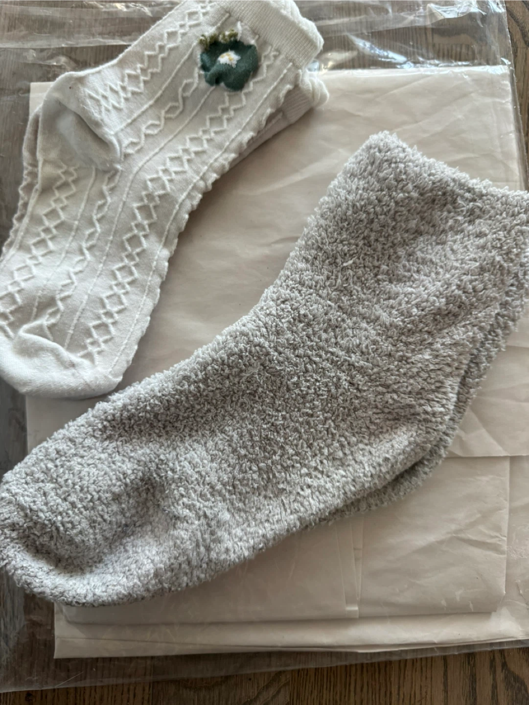 2 pairs of European Cozy Socks - photo 2