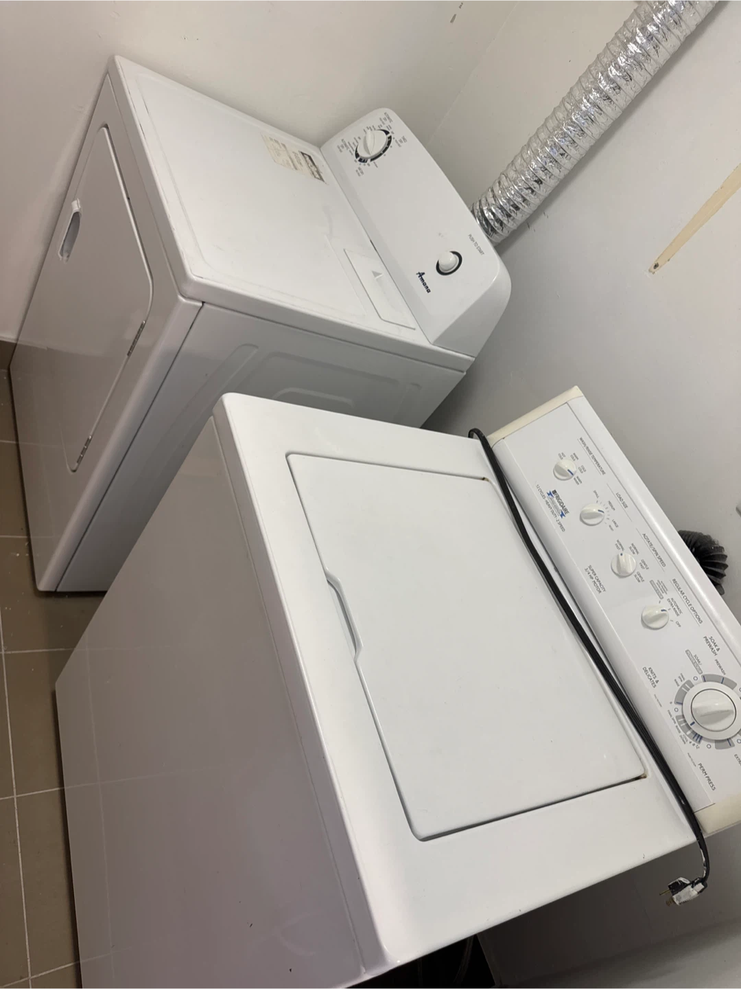 Amana Dryer and Frigidaire Washer Set